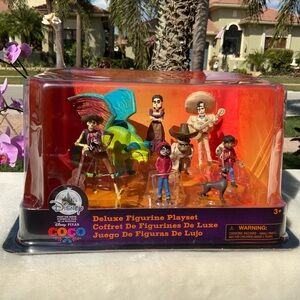 NIB Disney Coco Deluxe Figurine Playset - Red, Orange, Blue